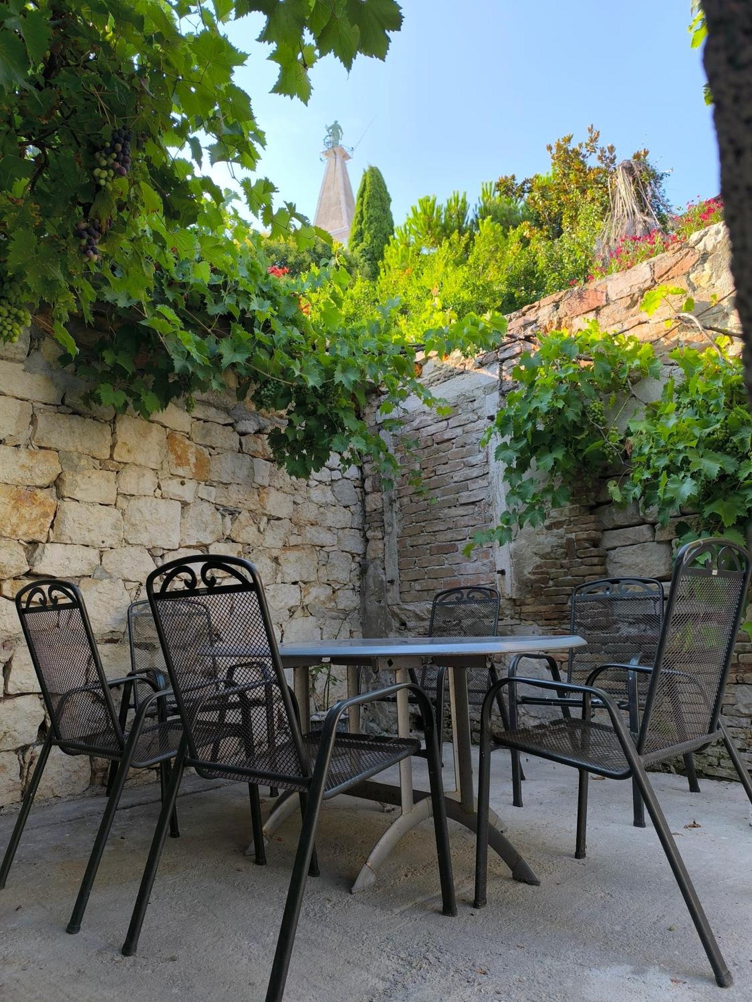 Casa Di Marko 105 M2 Garden Lägenhet Rovinj Exteriör bild